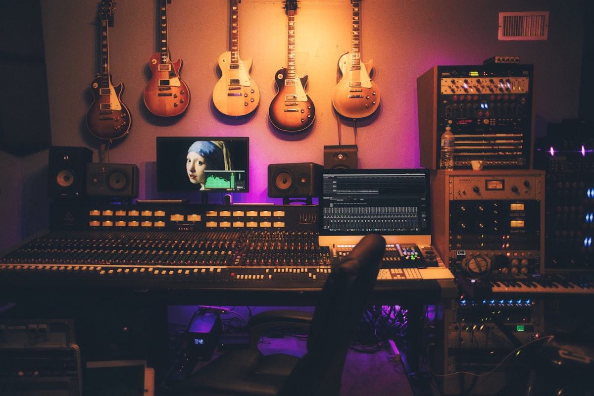 Don't Overlook Elektron's Budget Electronic Music Grooveboxes in 2026