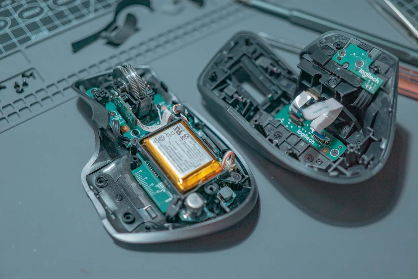 Wearable AI Teardown: How Ultra-Low Power NPUs Are Transforming Wireless Earbuds
