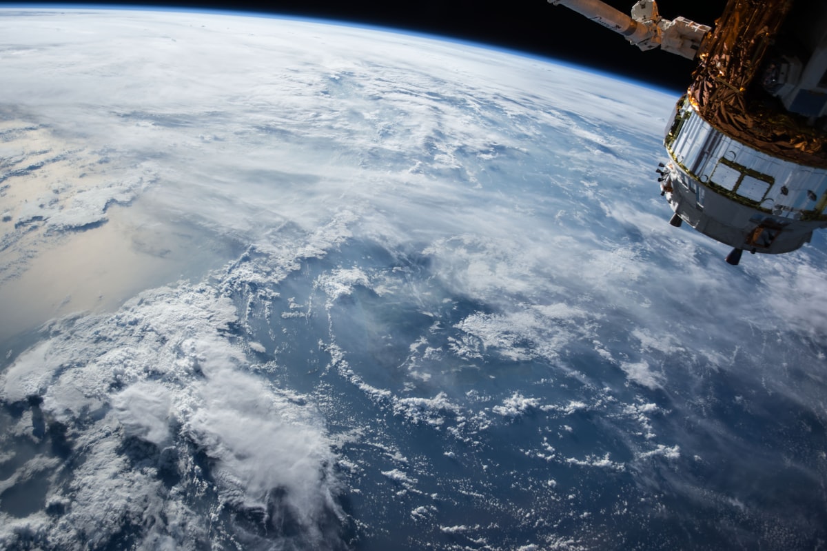 White House Holds High-Level Call with NASA Astronauts on Commercial Space Transition